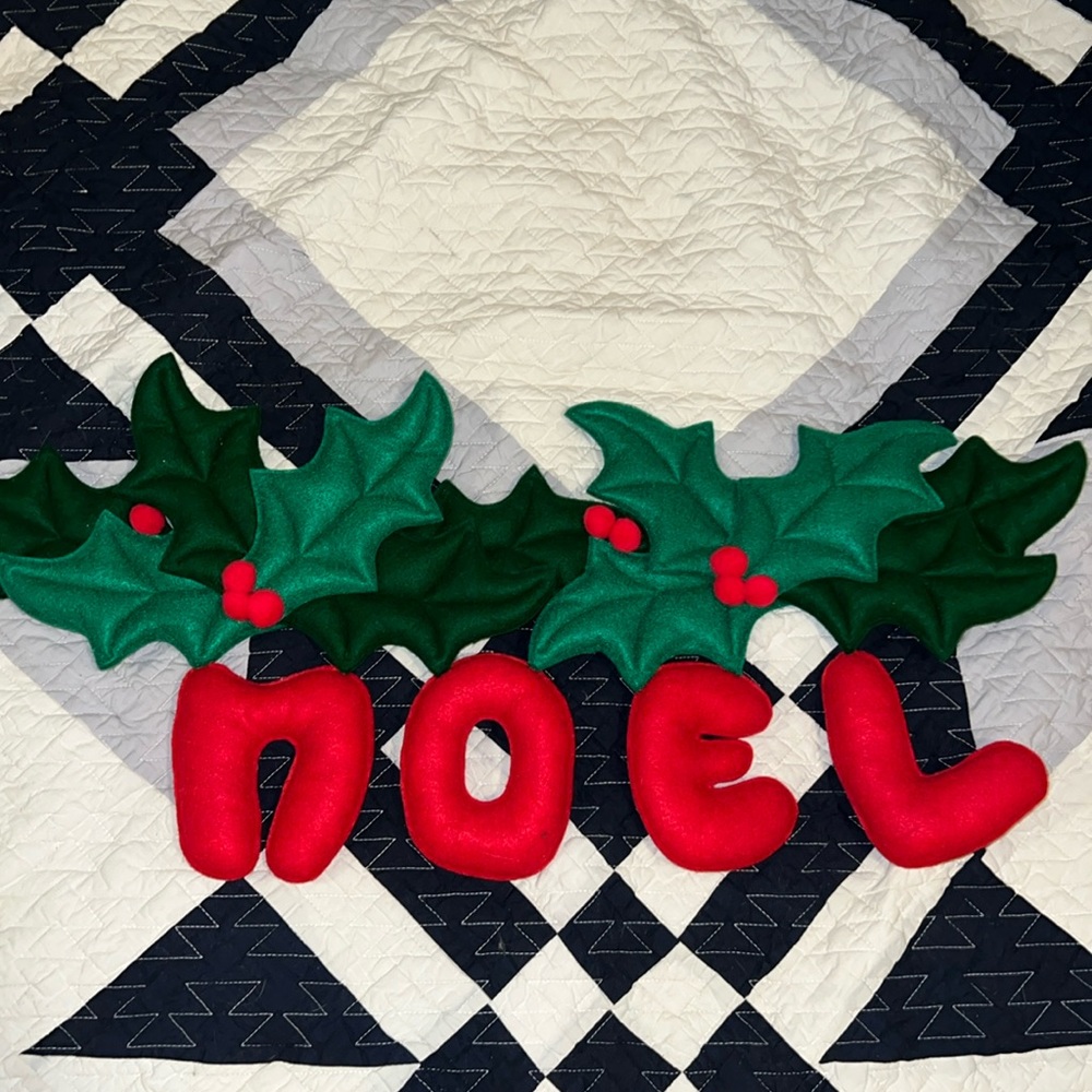 Vintage Handmade Felt Christmas Noel Holly wall hanging decoration 27” x 12”